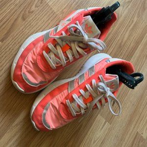 ADIDAS ORIGINAL RETROPY F2 Sz 7 Womens